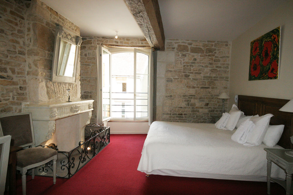 Le Marius Hotel Les Riceys Exterior foto